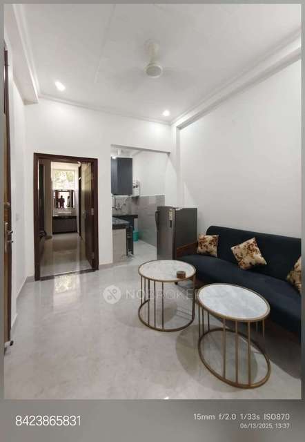 2 BHK Flat In Standalone Building  for Rent  In Sector 42, 