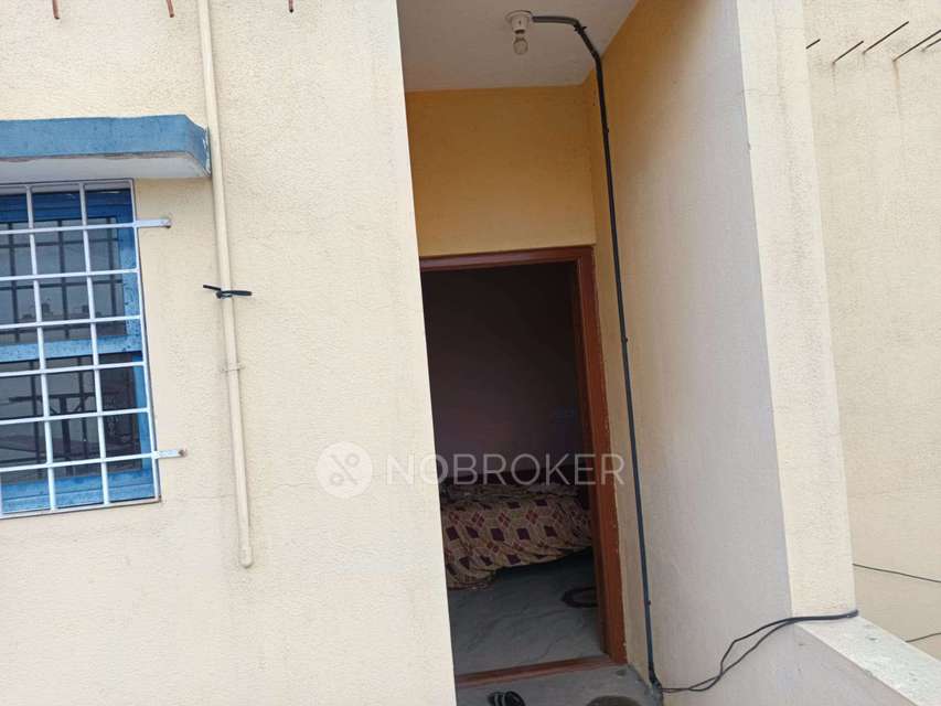1 RK Flat In Standalone Building  for Lease  In Rt Nagar