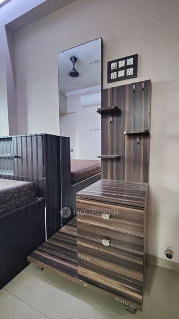 2 BHK Flat In Aster Society  For Sale  In Old Air India Staff Colony, Santacruz East