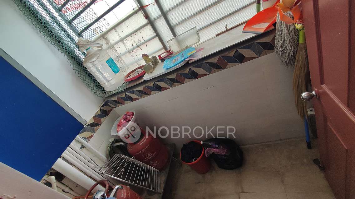 2 BHK Flat In Greenspce Lotus Apartment For Sale  In Puppalguda