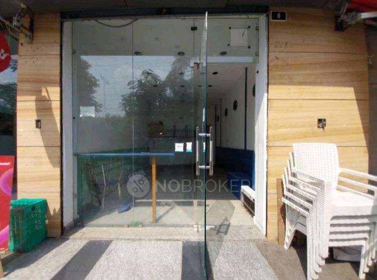 Shop in Noida 121, Noida for sale 