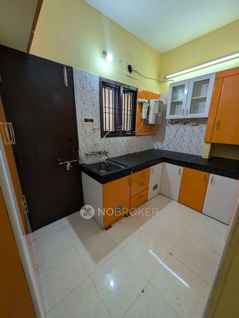 2 BHK Flat In Navodaya Apartments, Saligramam, Chennai For Sale  In Saligramam