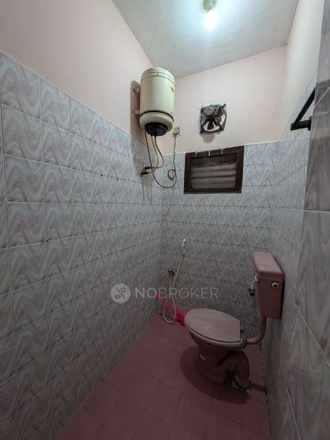 2 BHK Flat In Navodaya Apartments, Saligramam, Chennai For Sale  In Saligramam