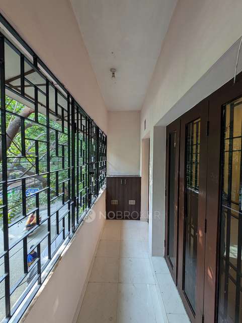 2 BHK Flat In Navodaya Apartments, Saligramam, Chennai For Sale  In Saligramam