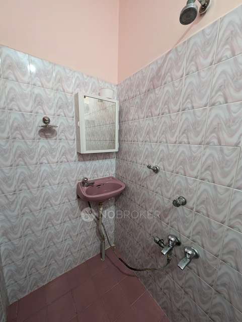 2 BHK Flat In Navodaya Apartments, Saligramam, Chennai For Sale  In Saligramam