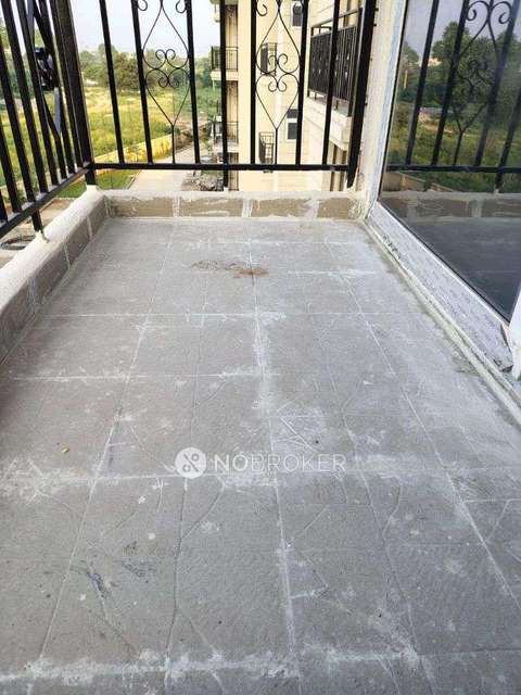 2 BHK Flat In Signature Proxima For Sale  In Sector 89 