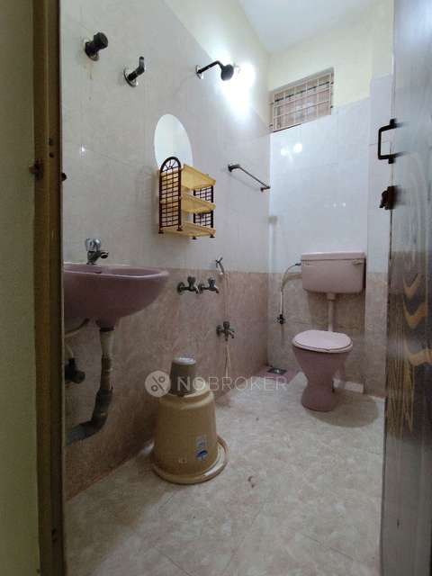 PG for Girls in G25, Labour Colony Road