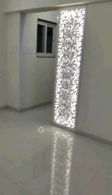 2 BHK Flat In Gkg Kingsway for Rent In Ghorpadi