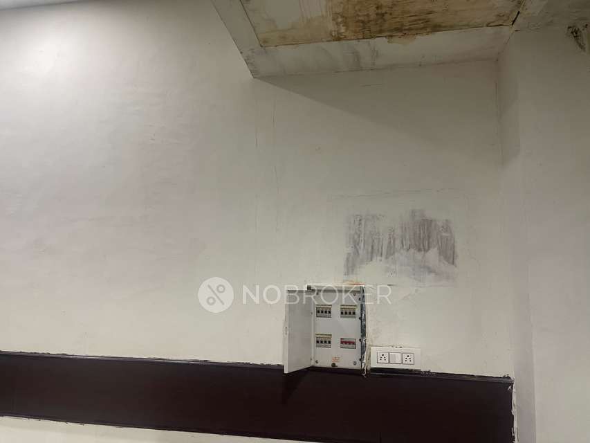 Shop in Wave Mall Noida, Noida for sale 