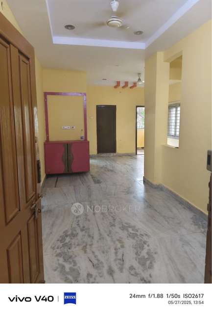 2 BHK Flat In Sai Praveen Kuteer For Sale  In Methodist Colony, Begumpet