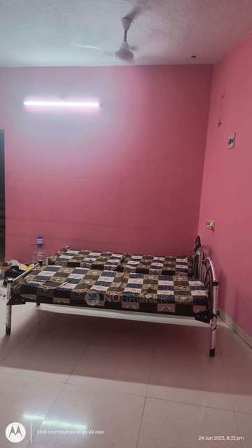 PG for Boys in Nattasha Men&#39;s Pg