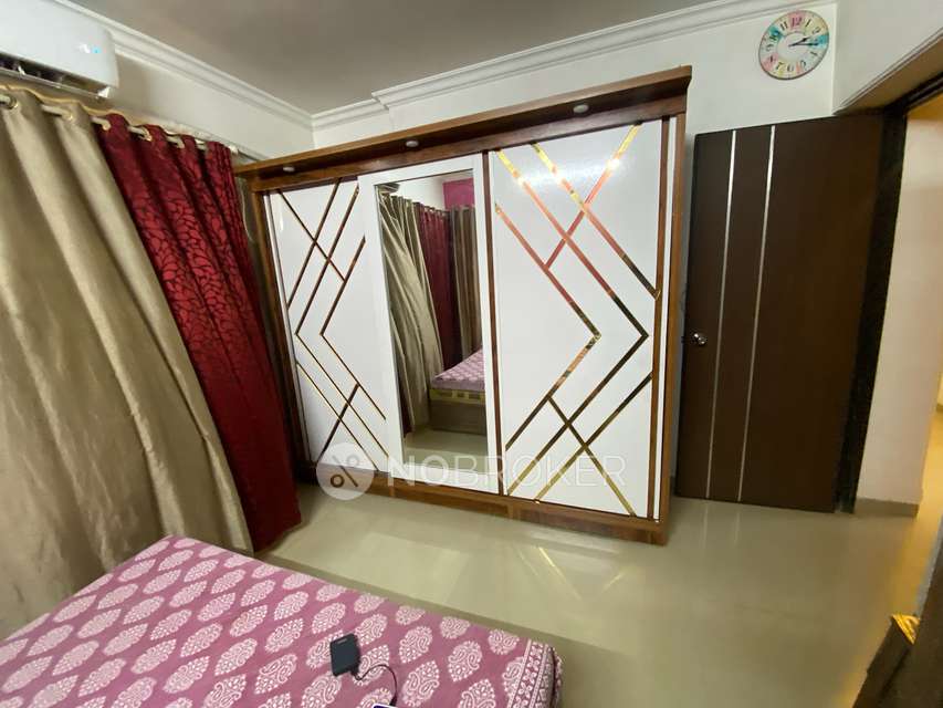 2 BHK Flat For Sale  In Bandra East