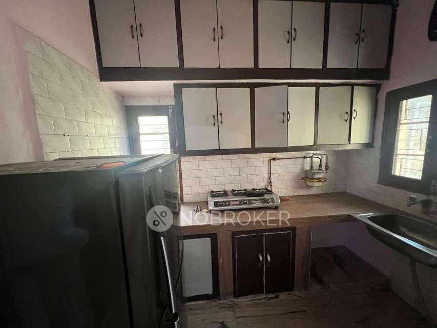 2 BHK Flat In Pocket-f, Gtb Enclave For Sale  In Dilshad Garden