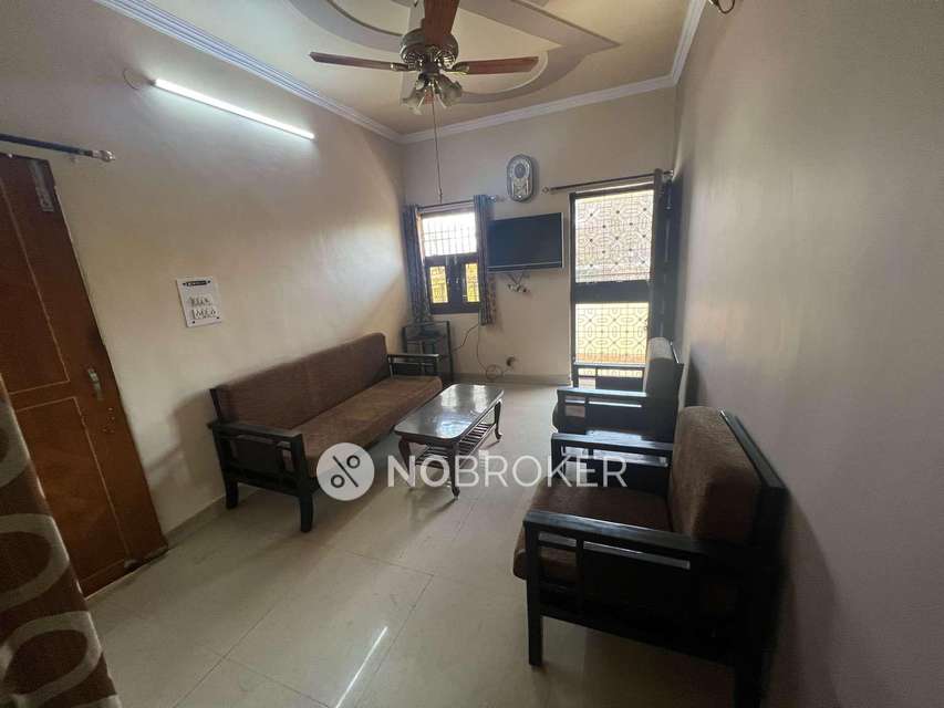 2 BHK Flat In Pocket-f, Gtb Enclave For Sale  In Dilshad Garden