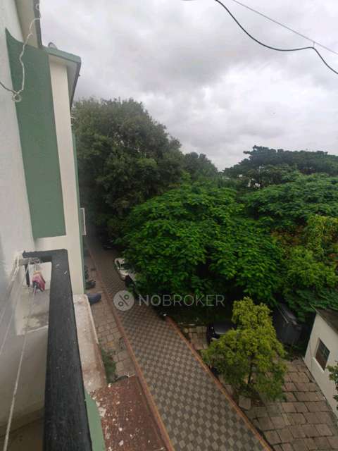 Single Room for Male In 2 BHK  In Meera Meera Housing Society In Gultekadi