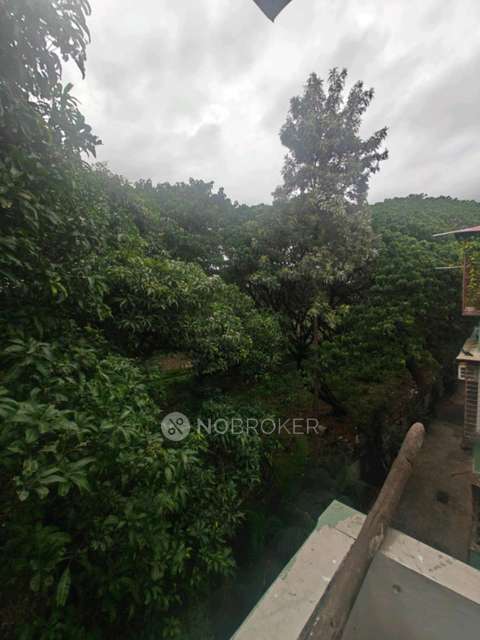 Single Room for Male In 2 BHK  In Meera Meera Housing Society In Gultekadi