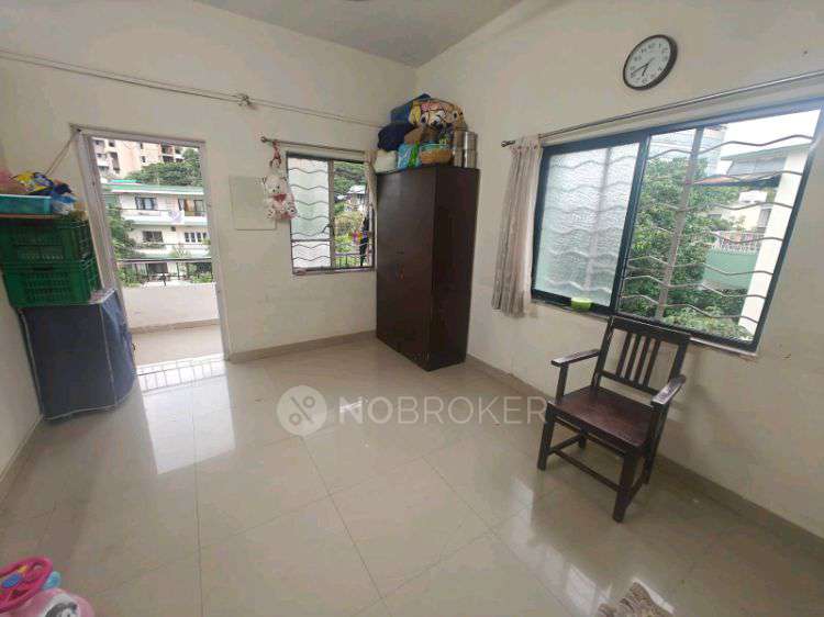 Single Room for Male In 2 BHK  In Meera Meera Housing Society In Gultekadi