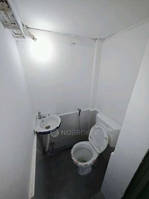 Office Space in Raviwar Peth Rd, Pune for Rent 