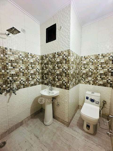 3 BHK Flat In Aashirwad Apartment  For Sale  In Raja Puri, Madhu Vihar, Delhi, 110059, India