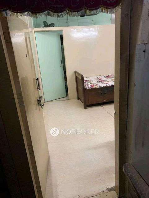 2 BHK Flat In Faizal Mansion For Sale  In Mandvi