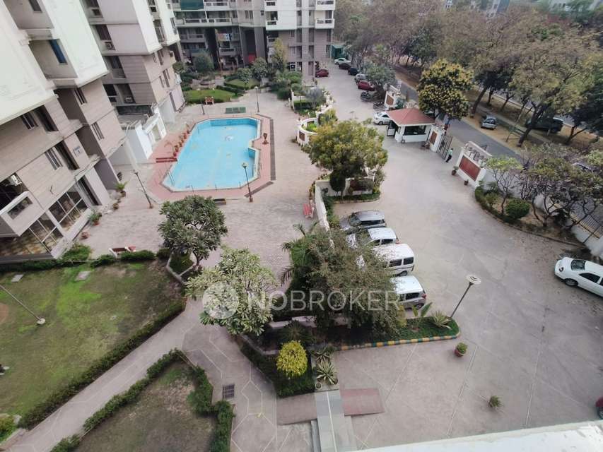 3 BHK Flat In Golf Green Avenue, Sector 25 For Sale  In Sector 25
