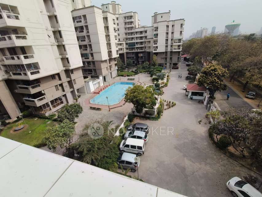 3 BHK Flat In Golf Green Avenue, Sector 25 For Sale  In Sector 25