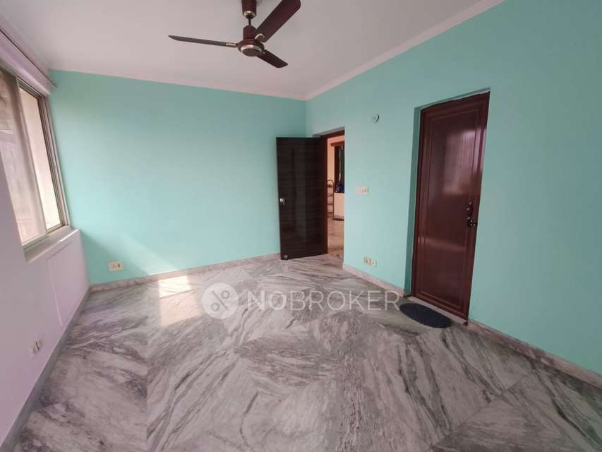 3 BHK Flat In Golf Green Avenue, Sector 25 For Sale  In Sector 25