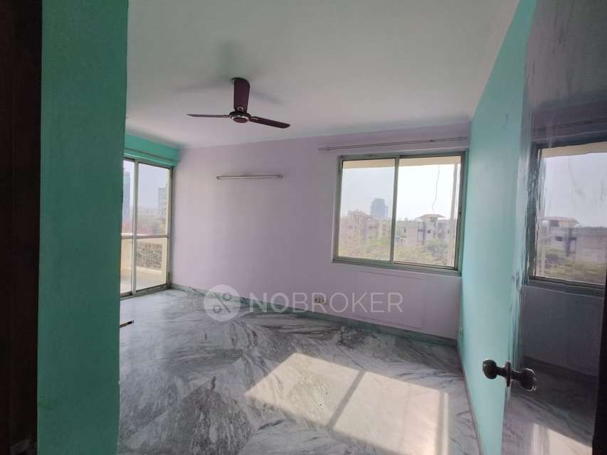 3 BHK Flat In Golf Green Avenue, Sector 25 For Sale  In Sector 25