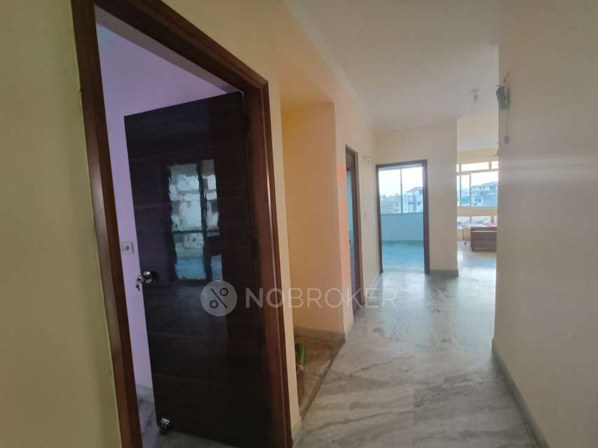 3 BHK Flat In Golf Green Avenue, Sector 25 For Sale  In Sector 25