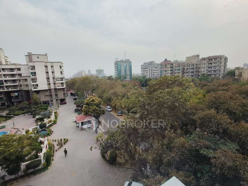 3 BHK Flat In Golf Green Avenue, Sector 25 For Sale  In Sector 25