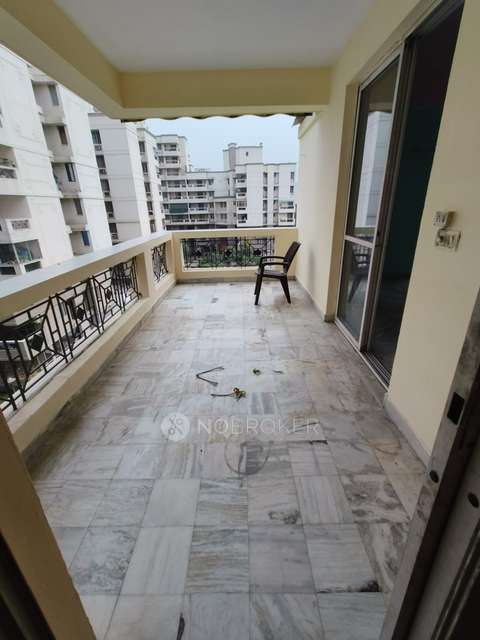 3 BHK Flat In Golf Green Avenue, Sector 25 For Sale  In Sector 25