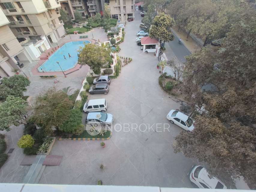 3 BHK Flat In Golf Green Avenue, Sector 25 For Sale  In Sector 25