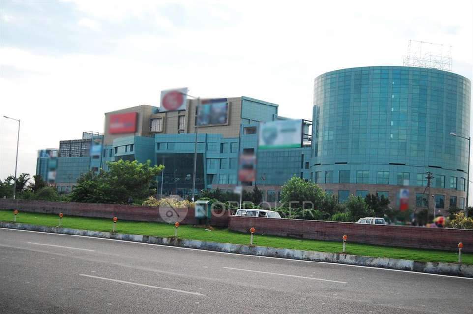 Office Space in Ansal Plaza, Greater Noida for Rent 