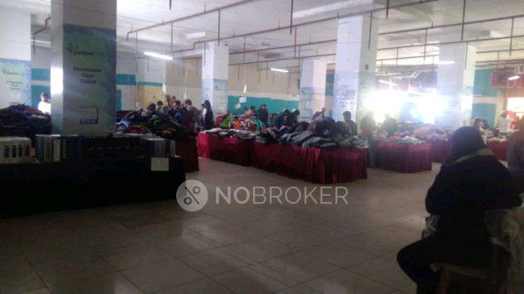 Office Space in Ansal Plaza, Greater Noida for Rent 