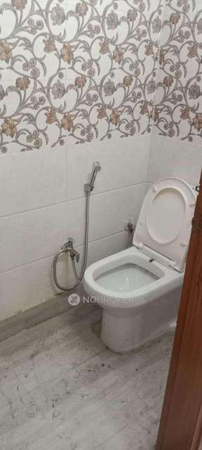 3 BHK Flat In Standalone Building  For Sale  In Dwarka Mor 