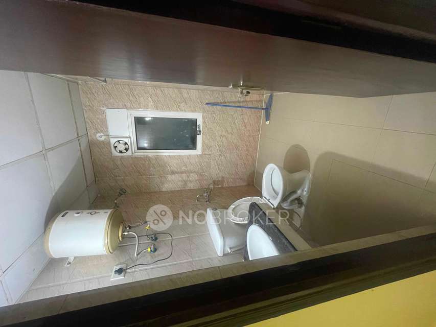 2 BHK Flat In Nimbus Express Park View 2 For Sale  In Chi V