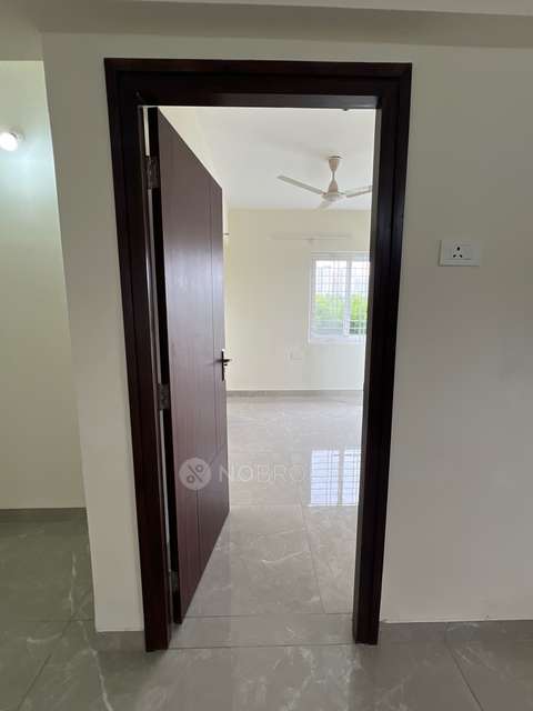2 BHK Flat In Hallmark Sunnyside For Sale  In  Manchirevula , Narsingi