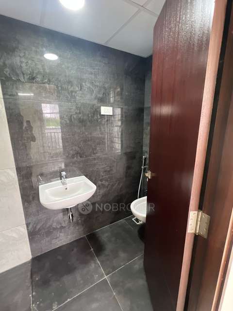 2 BHK Flat In Hallmark Sunnyside For Sale  In  Manchirevula , Narsingi