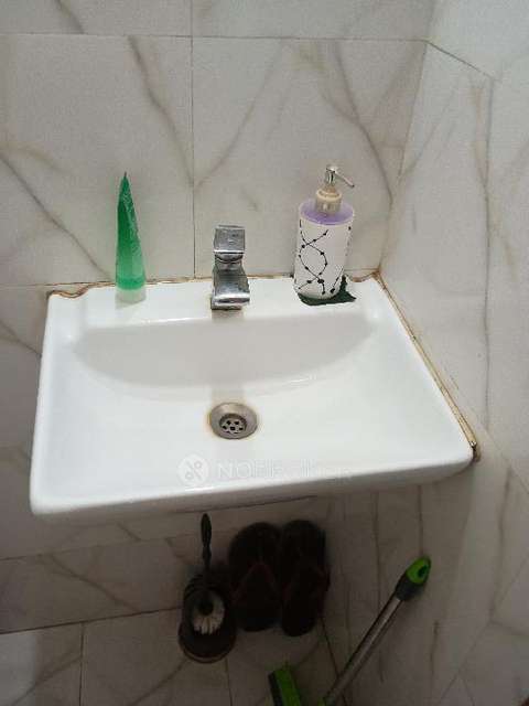 1 BHK Flat In Dharti Pressidio  For Sale  In Kandivali West