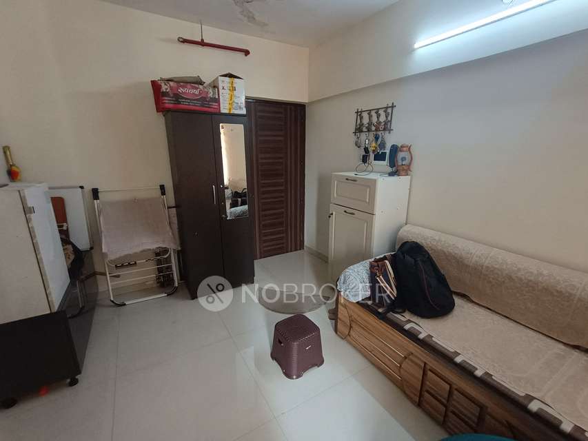 1 BHK Flat In Dharti Pressidio  For Sale  In Kandivali West