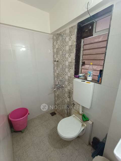 1 BHK Flat In Dharti Pressidio  For Sale  In Kandivali West