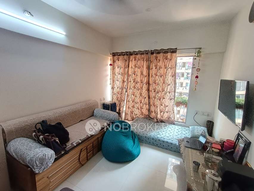1 BHK Flat In Dharti Pressidio  For Sale  In Kandivali West