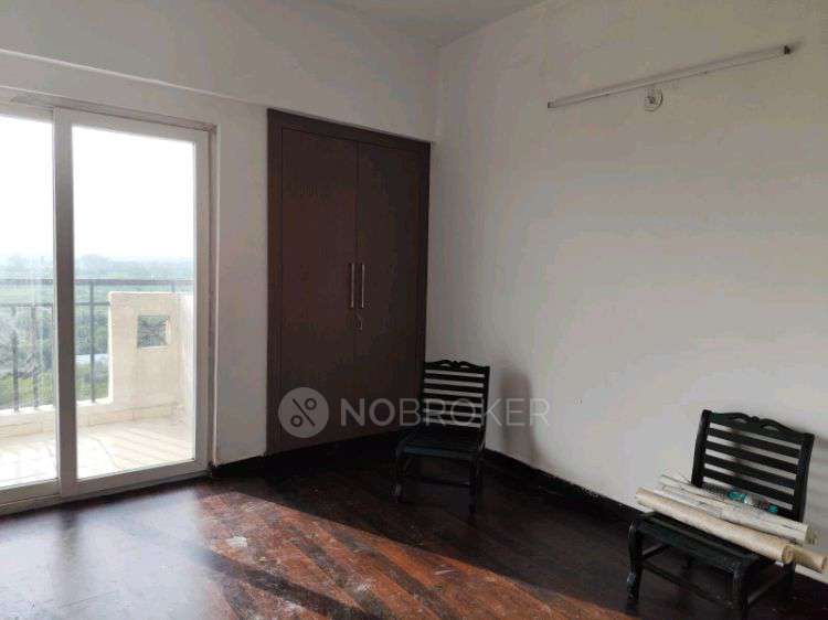 2 BHK Flat In Ajnara Panorama For Sale  In Yamuna Expressway
