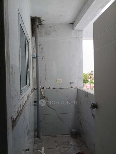 2 BHK Flat In Prominent Chourasia Revanta For Sale  In K R Puram