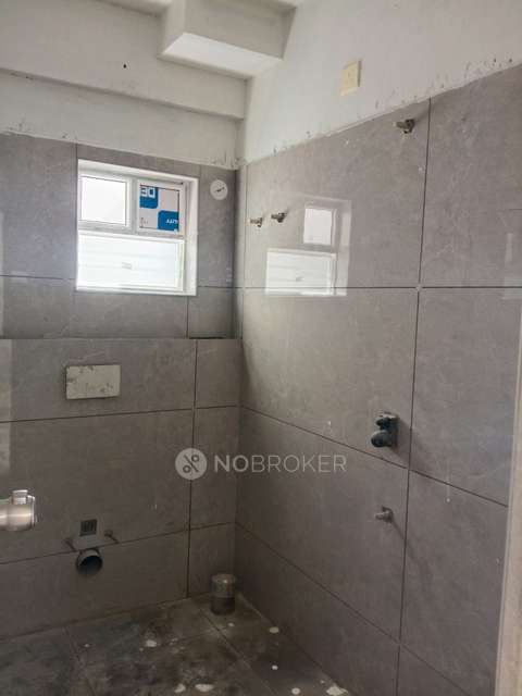 2 BHK Flat In Prominent Chourasia Revanta For Sale  In K R Puram