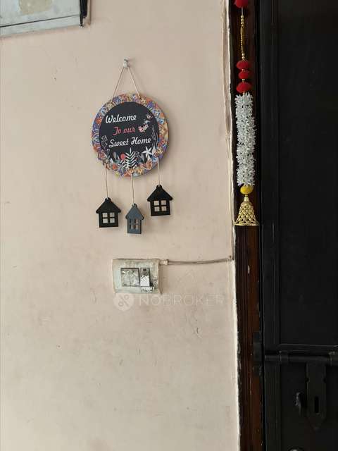 2 BHK Flat In Rwa Flat, Vasundhara For Sale  In Sector 3