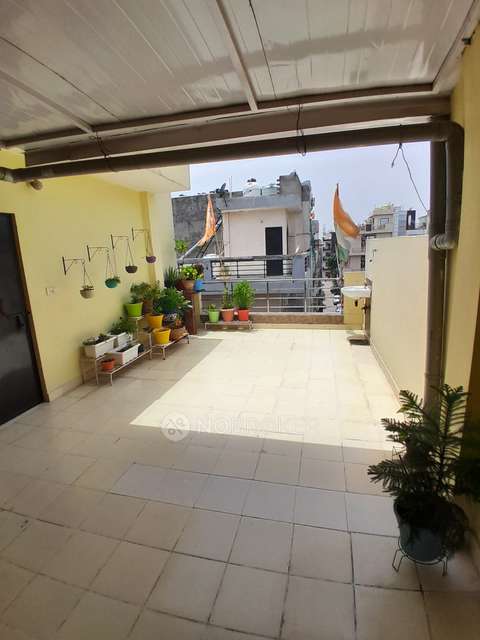 2 BHK Flat In Rwa Flat, Vasundhara For Sale  In Sector 3