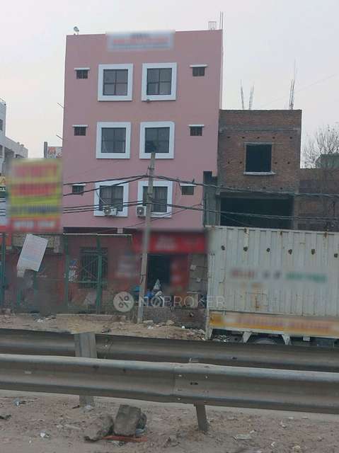 1 BHK Flat for Rent  In Wazirabad