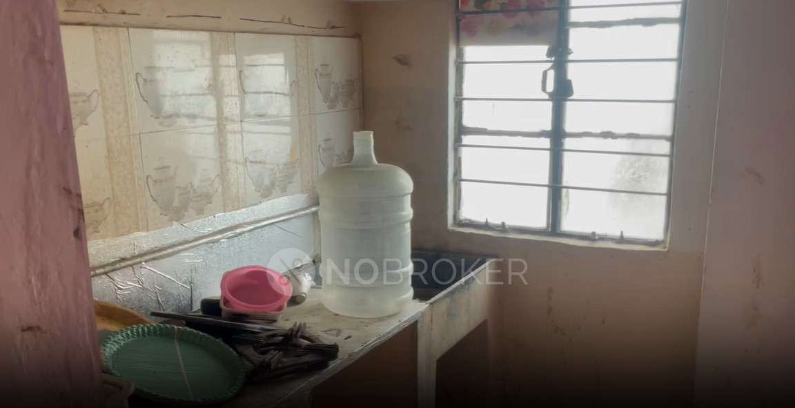 2 BHK Flat In Happy Homes Tower4  For Sale  In Attapure