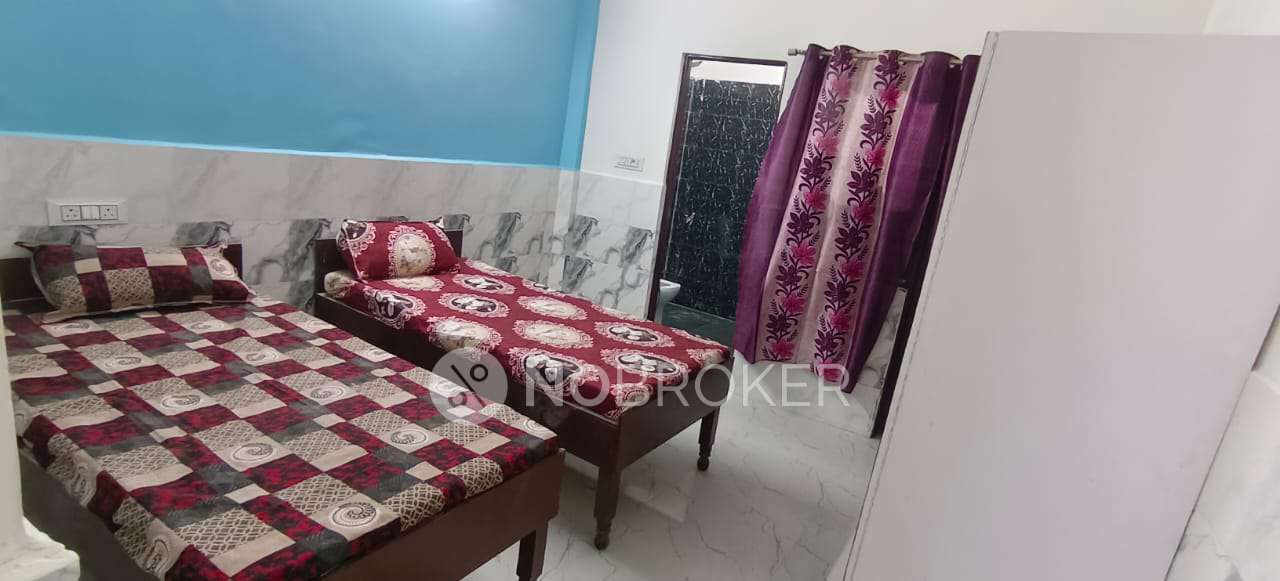 1 RK House for Rent  In Sector 135